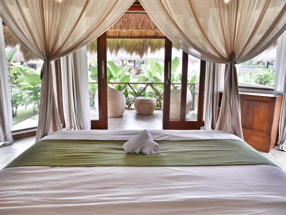 Emocean Beach Boutique Dive Resort Amed Buitenkant foto