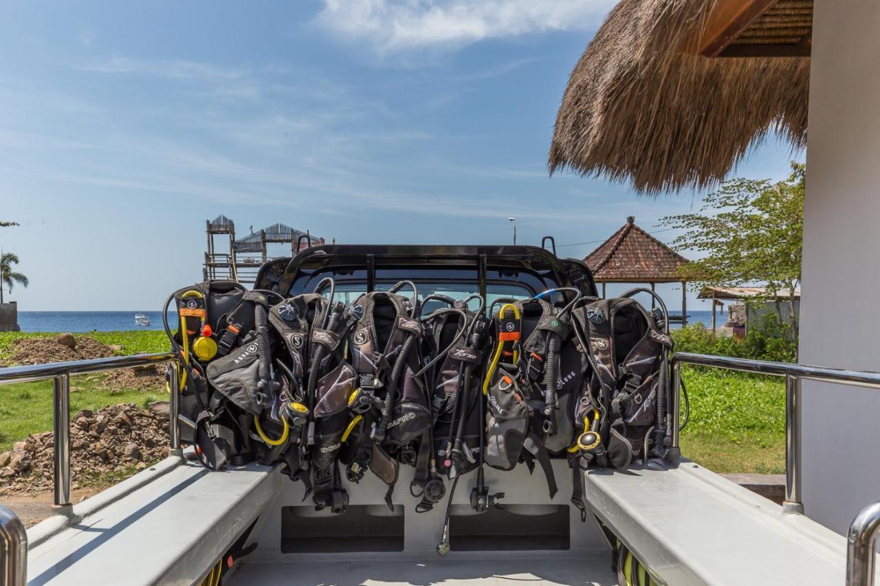 Emocean Beach Boutique Dive Resort Amed Buitenkant foto